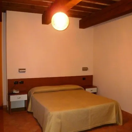 Santa Chiara 3* SantʼAngelo in Vado