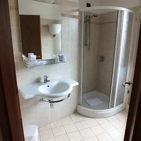 Santa Chiara Hotell 3*