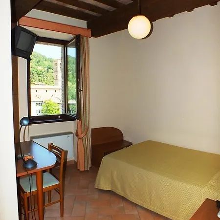 Santa Chiara 3*